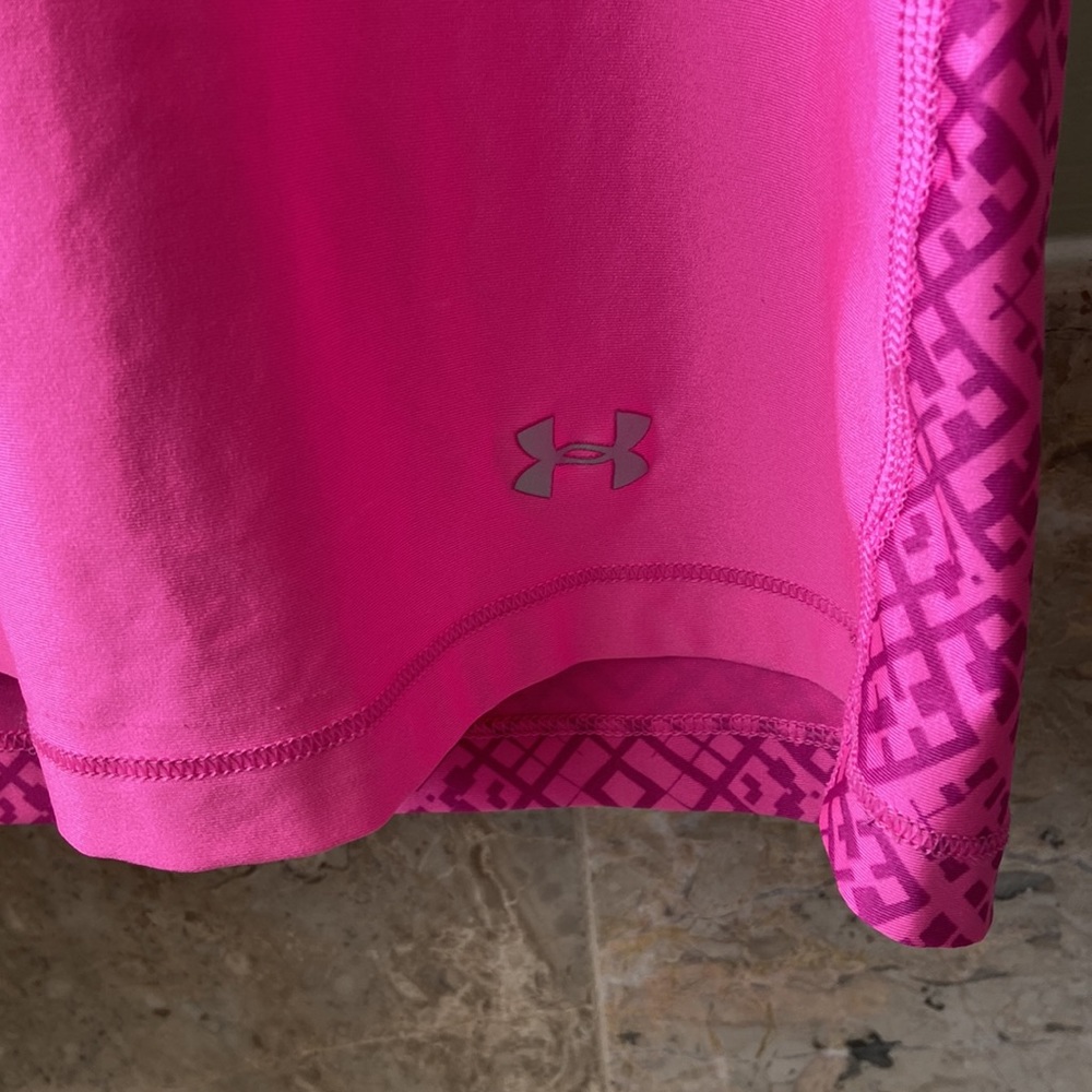 2 UNDER ARMOUR WORKOUT TOPS - Picture 8 of 11
